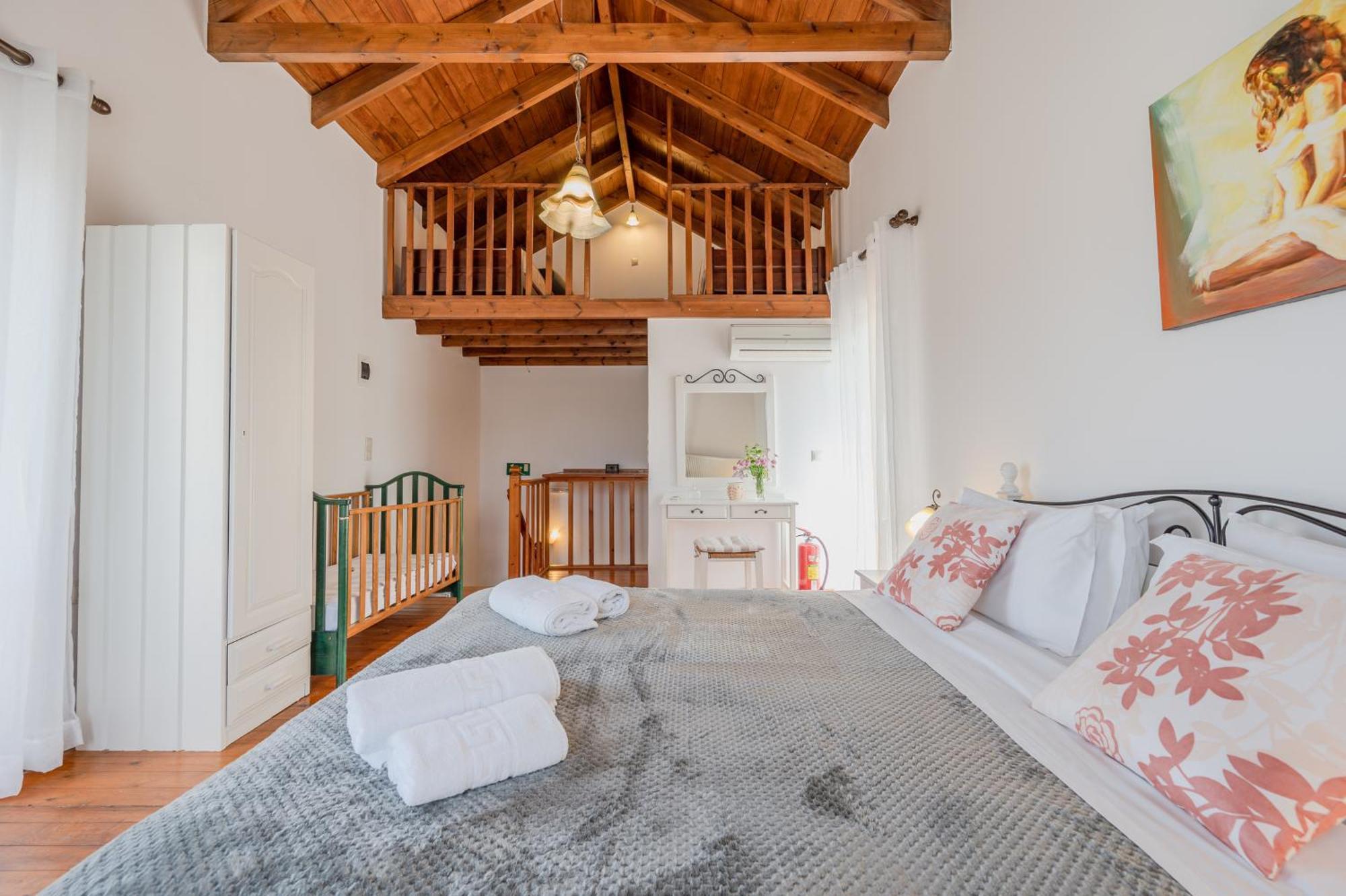 Helianthos Villas Douliana Екстериор снимка