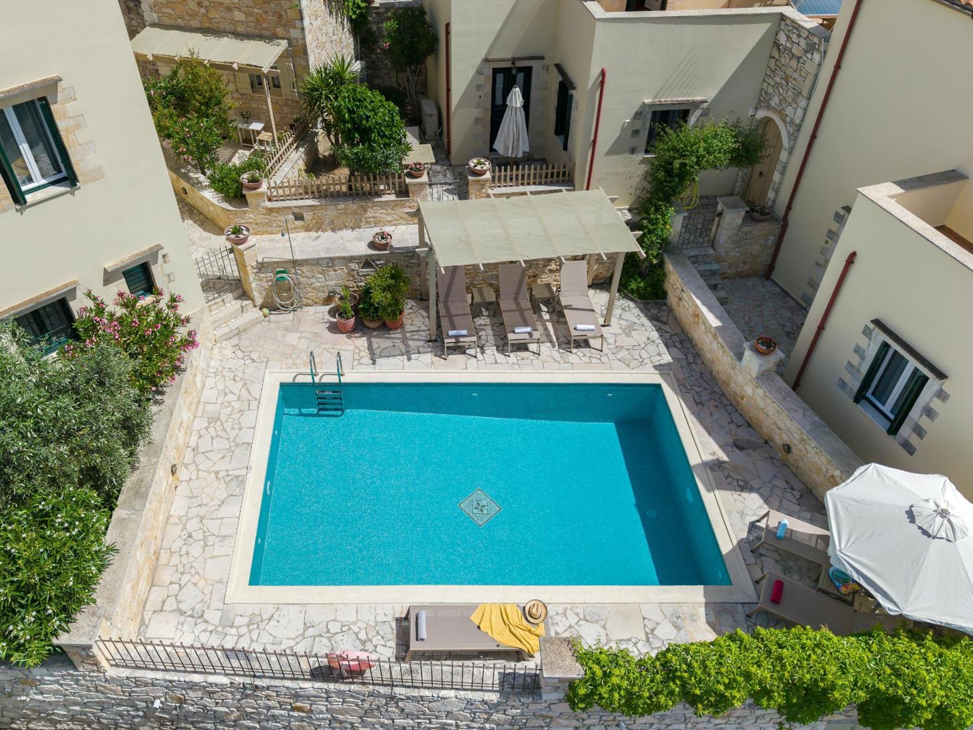 Helianthos Villas Douliana Екстериор снимка