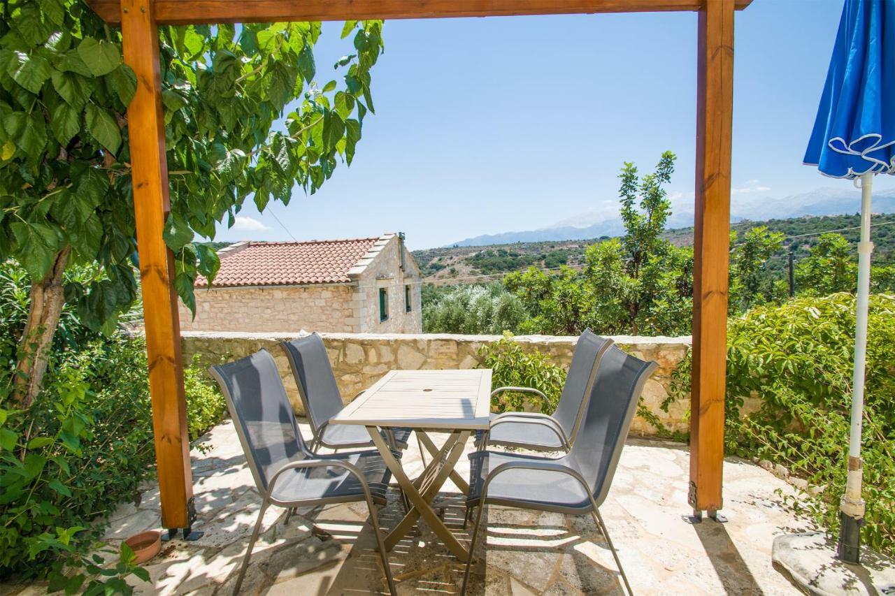 Helianthos Villas Douliana Екстериор снимка